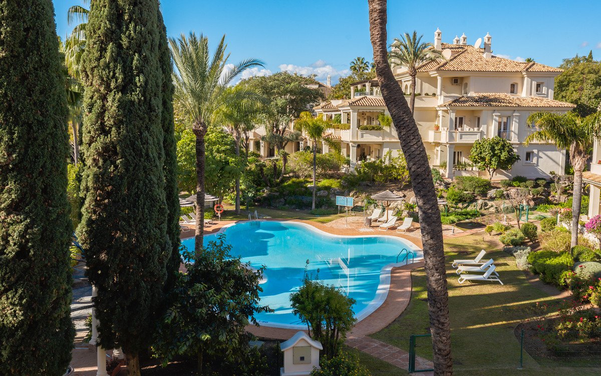3 Bed Penthouse Duplex in Nueva Andalucía