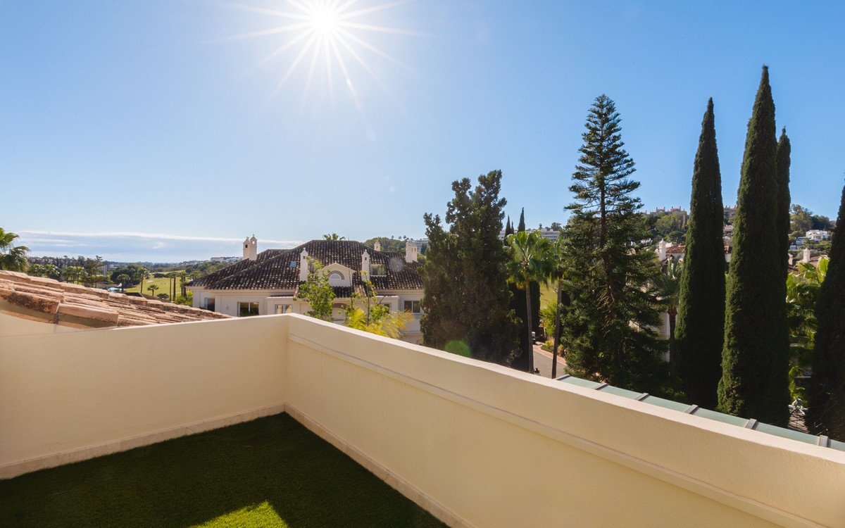 3 Bed Penthouse Duplex in Nueva Andalucía