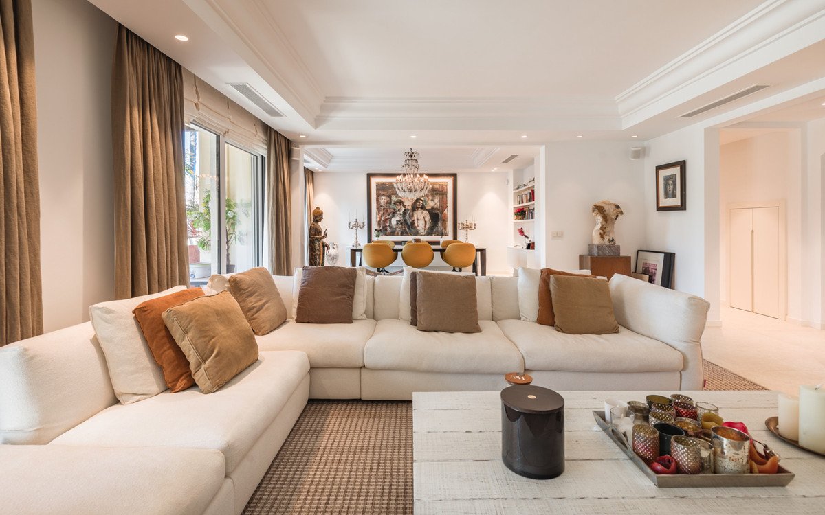 3 Bed Penthouse Duplex in Nueva Andalucía