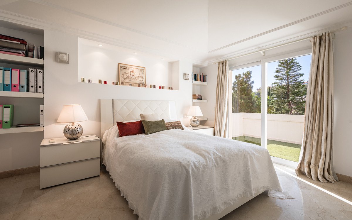 3 Bed Penthouse Duplex in Nueva Andalucía