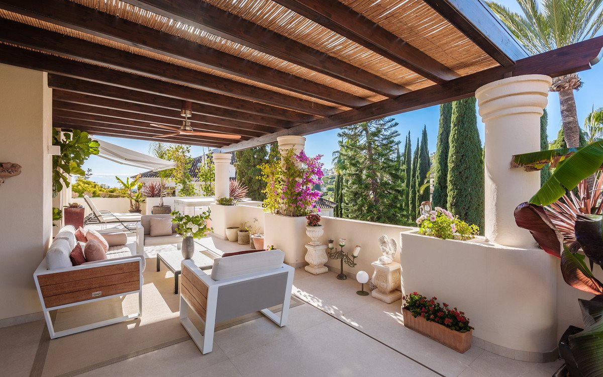 3 Bed Penthouse Duplex in Nueva Andalucía