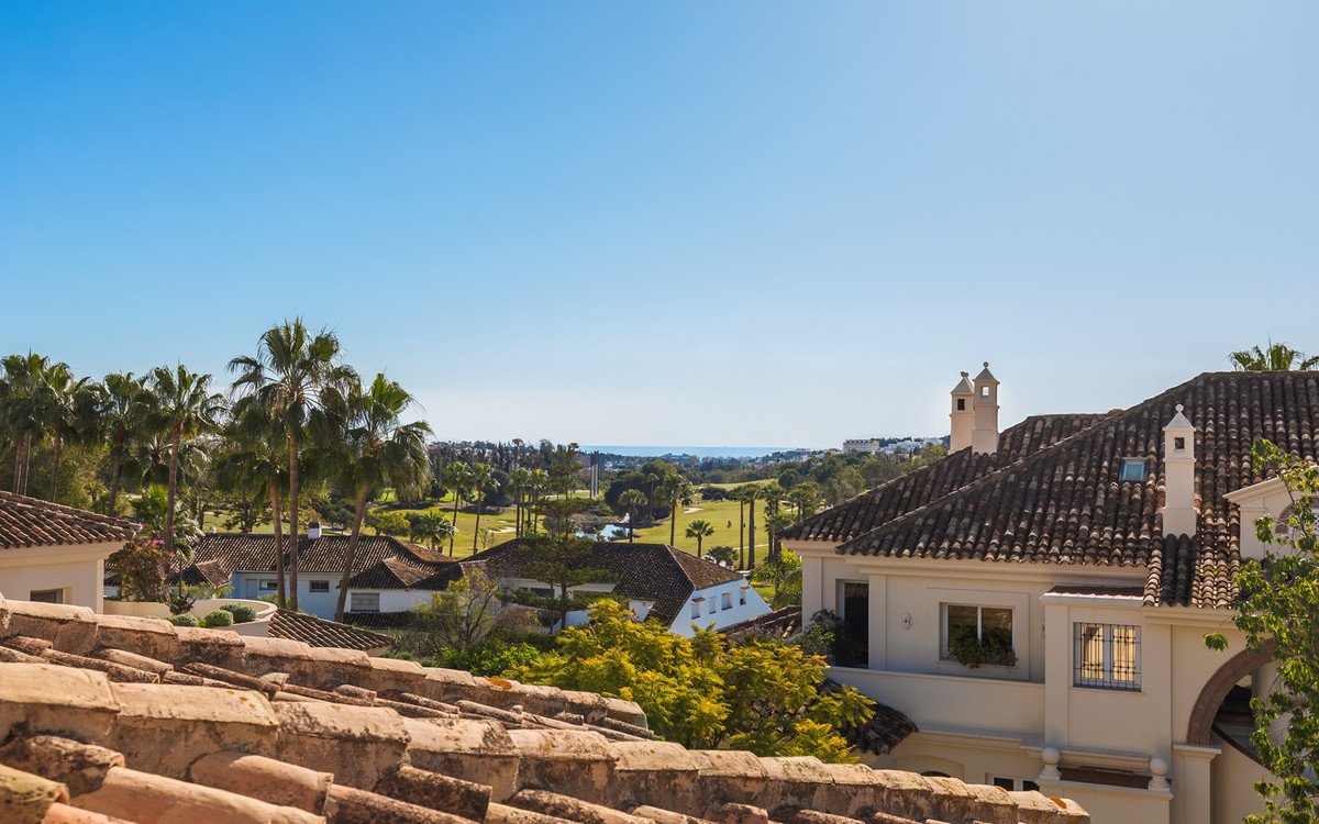 3 Bed Penthouse Duplex in Nueva Andalucía