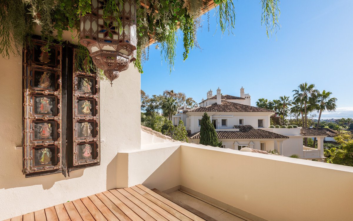 3 Bed Penthouse Duplex in Nueva Andalucía