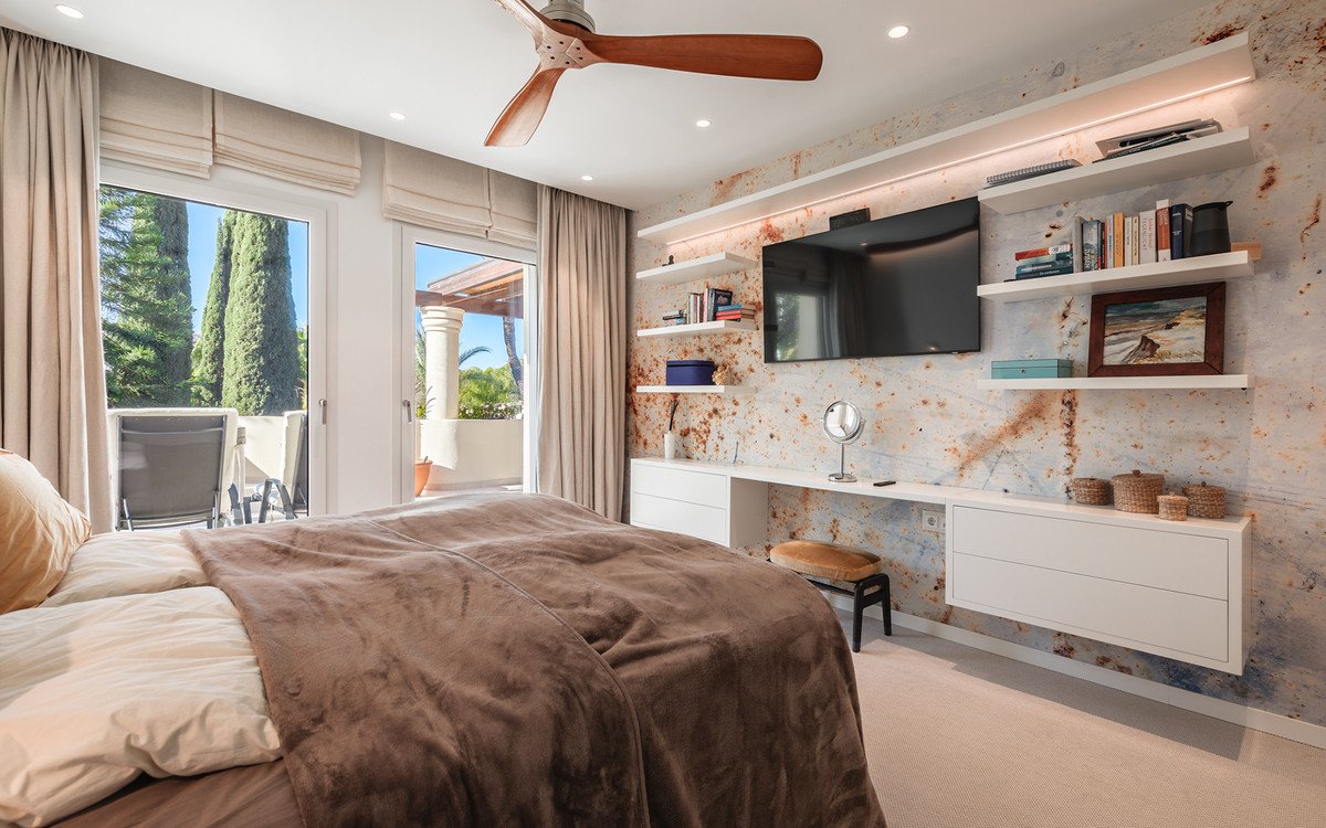 3 Bed Penthouse Duplex in Nueva Andalucía