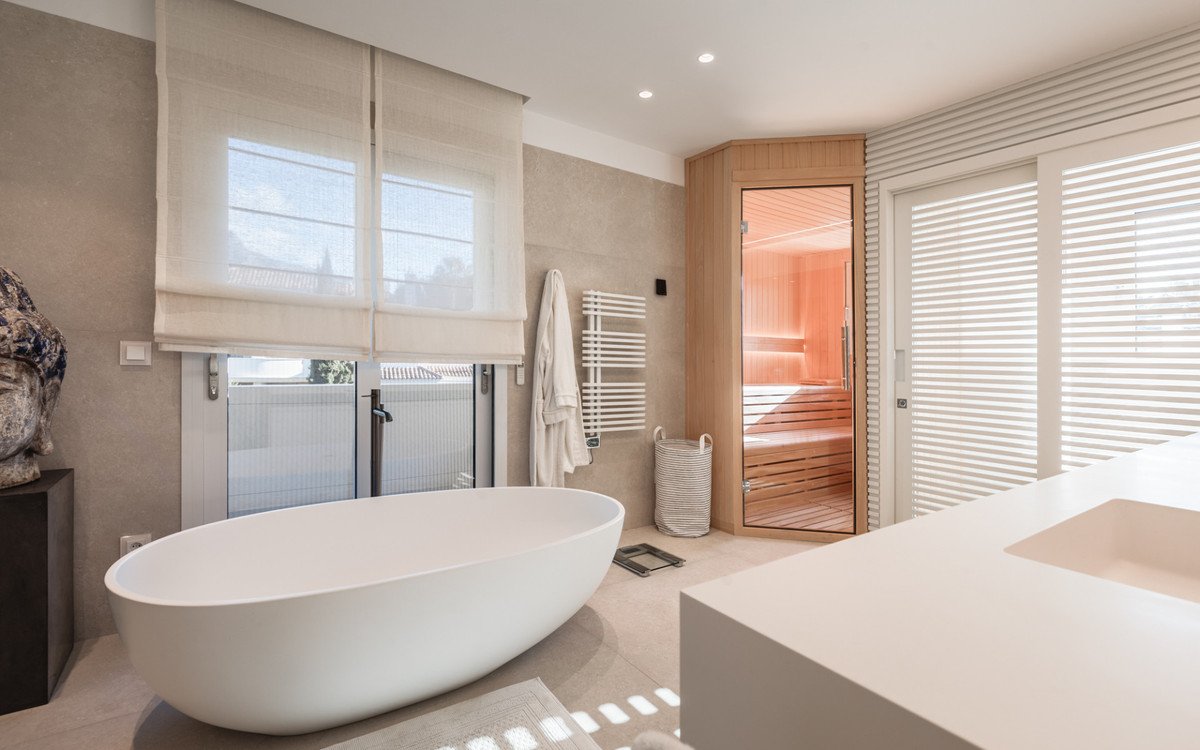 3 Bed Penthouse Duplex in Nueva Andalucía