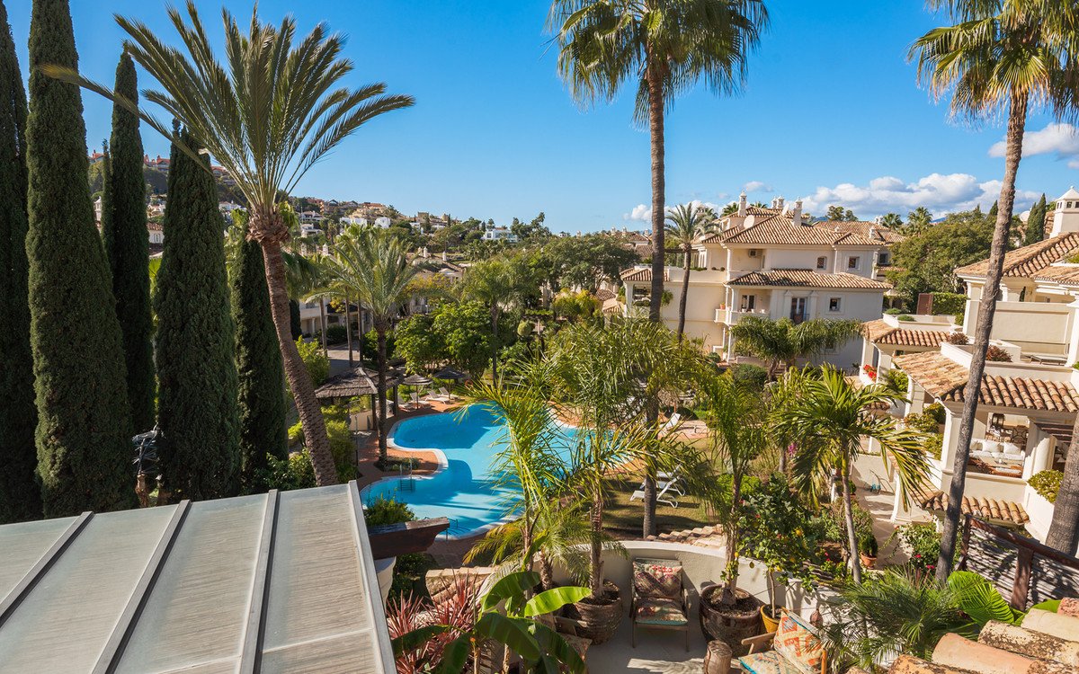 3 Bed Penthouse Duplex in Nueva Andalucía