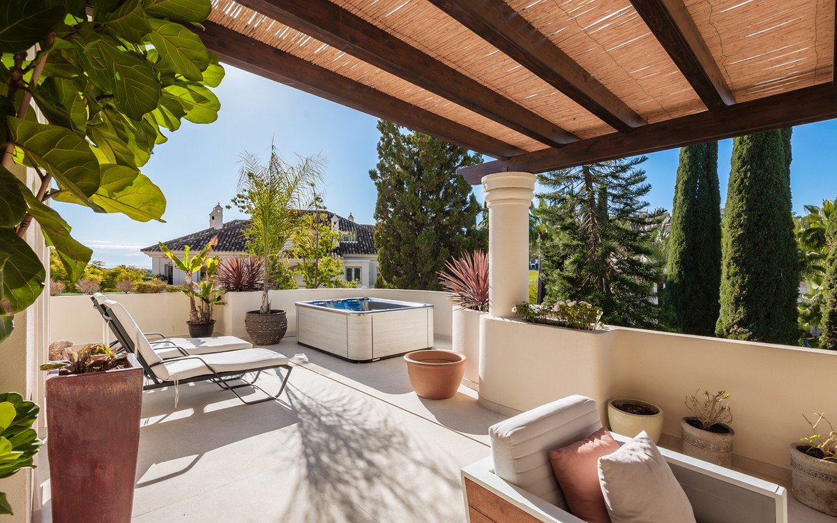 3 Bed Penthouse Duplex in Nueva Andalucía
