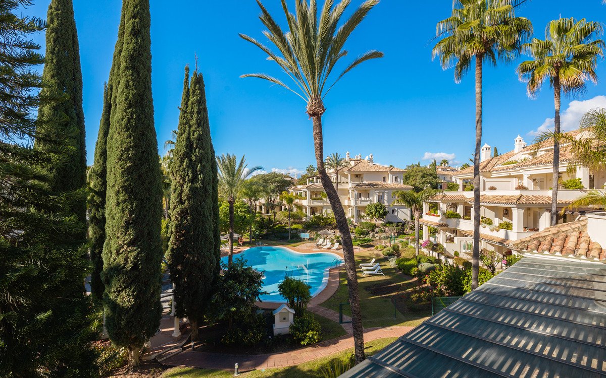 3 Bed Penthouse Duplex in Nueva Andalucía