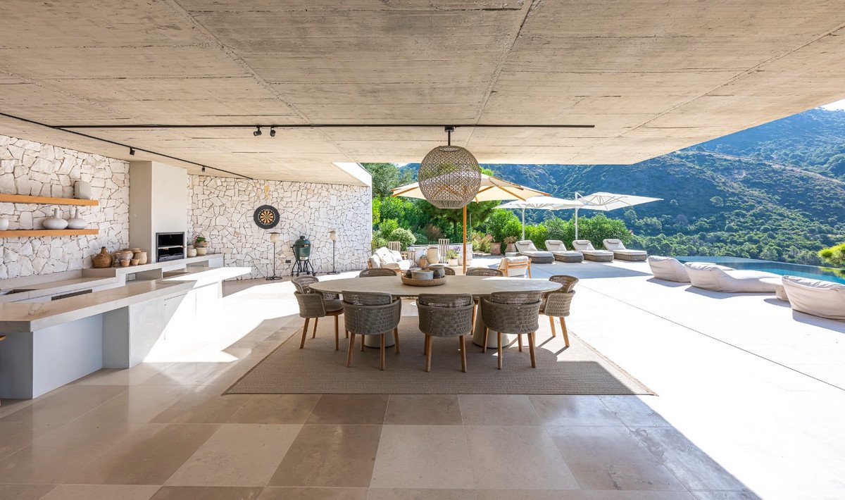4 Bed Detached Villa in Benahavís