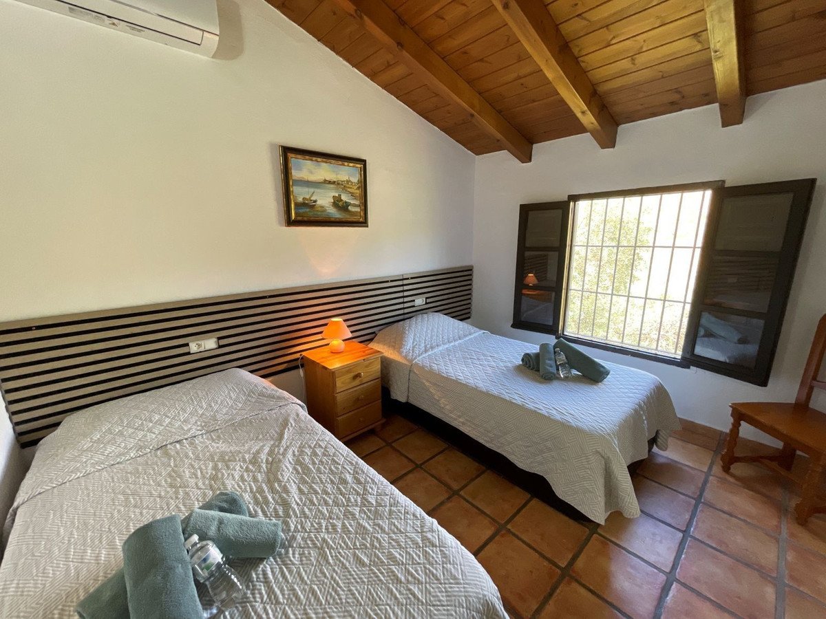 2 Bed Detached Villa in Villanueva De La Concepcion