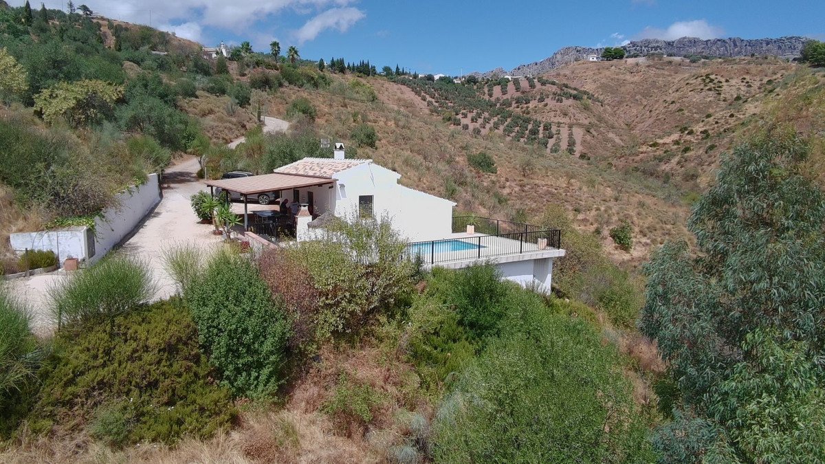 2 Bed Detached Villa in Villanueva De La Concepcion