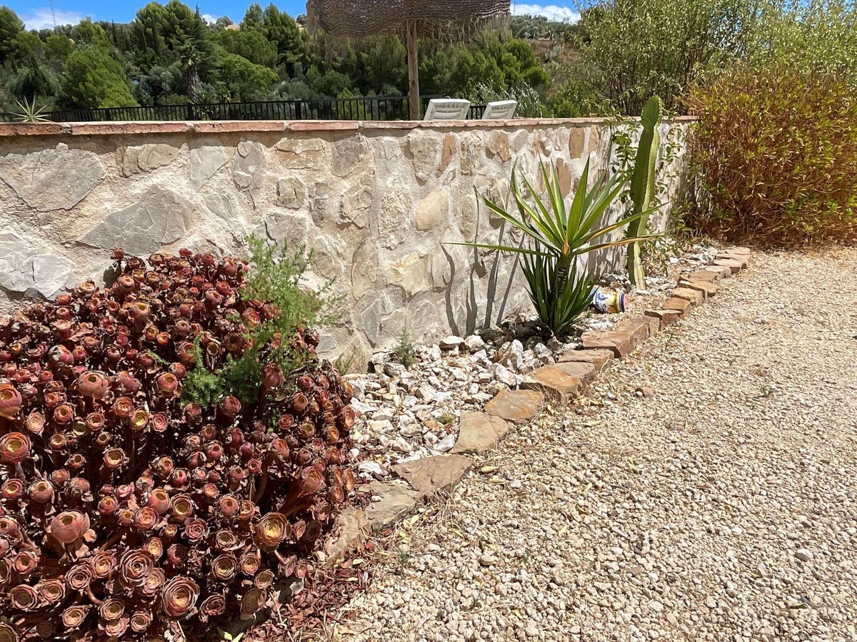 2 Bed Detached Villa in Villanueva De La Concepcion