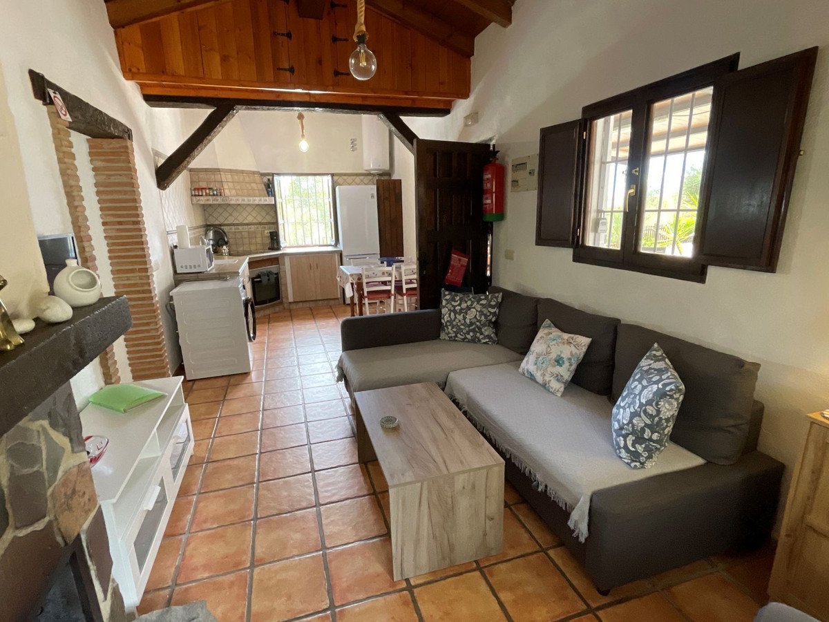 2 Bed Detached Villa in Villanueva De La Concepcion