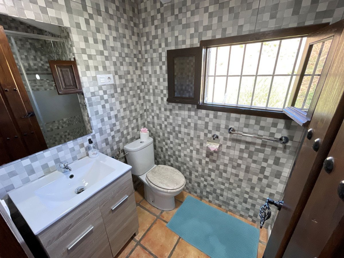 2 Bed Detached Villa in Villanueva De La Concepcion