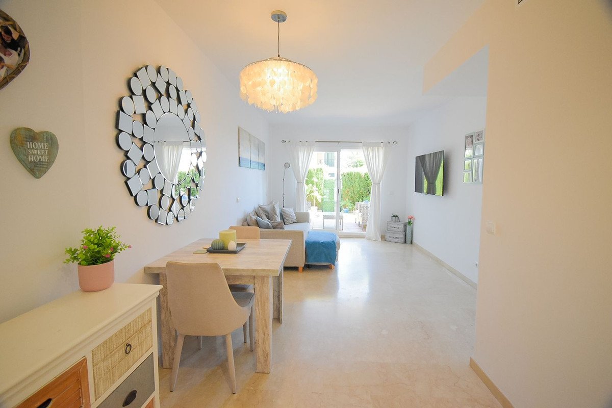 2 Bed Ground Floor Apartment in Riviera del Sol