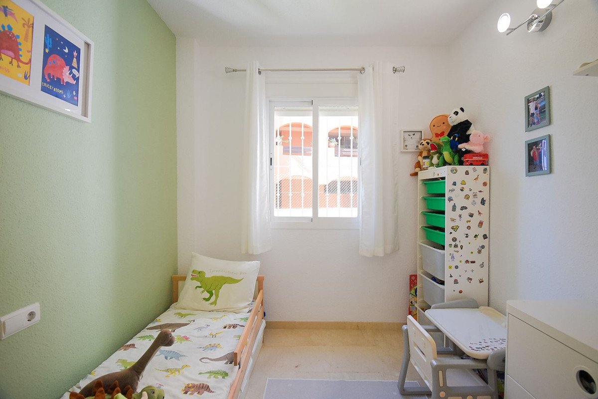 2 Bed Ground Floor Apartment in Riviera del Sol