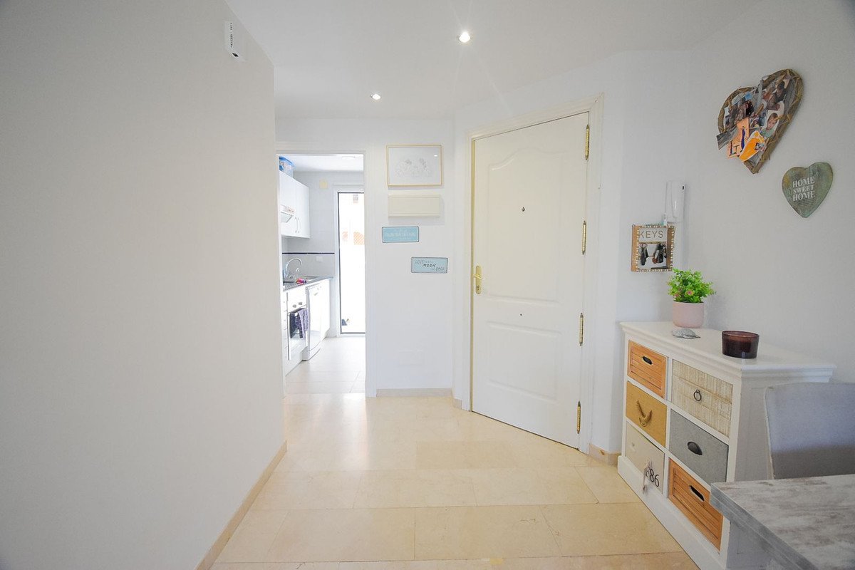 2 Bed Ground Floor Apartment in Riviera del Sol