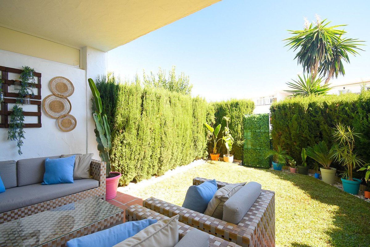 2 Bed Ground Floor Apartment in Riviera del Sol