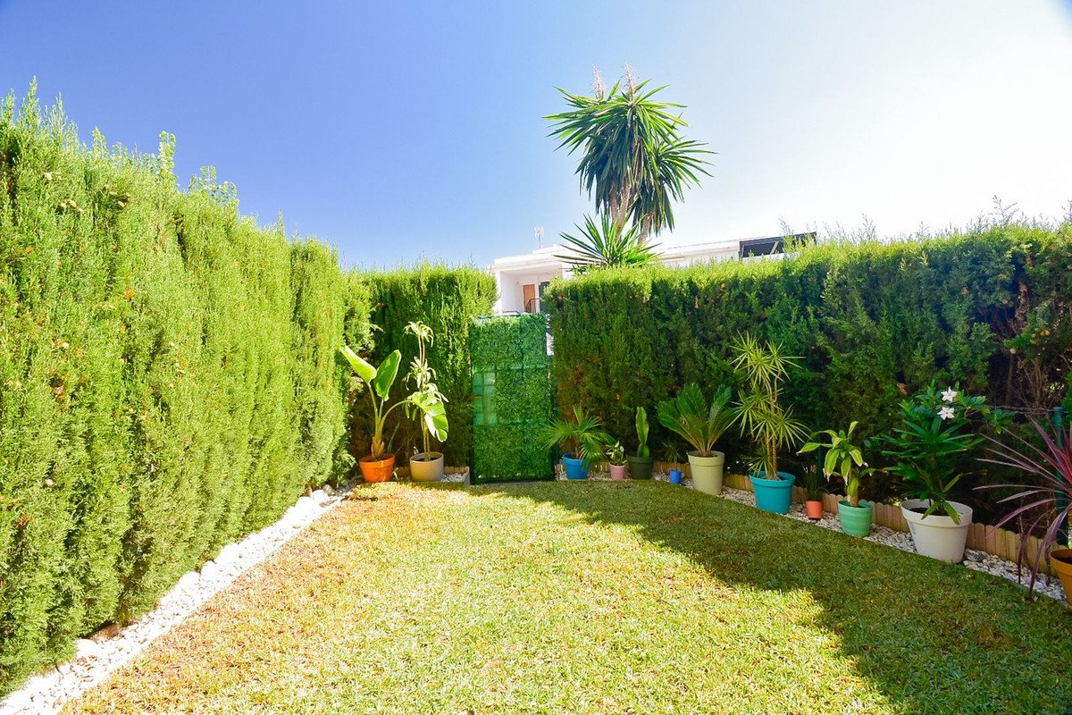 2 Bed Ground Floor Apartment in Riviera del Sol