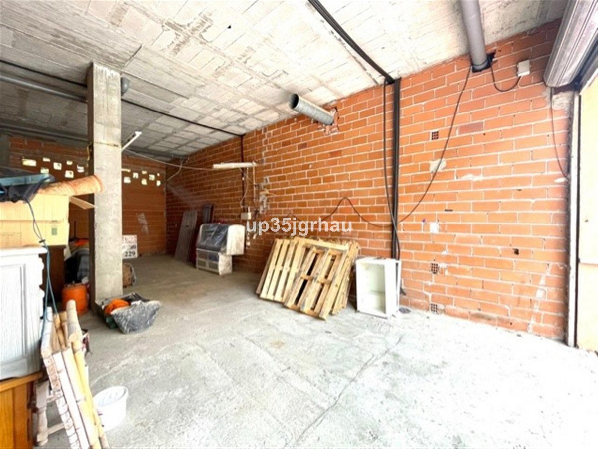 Commercial Premises in Estepona