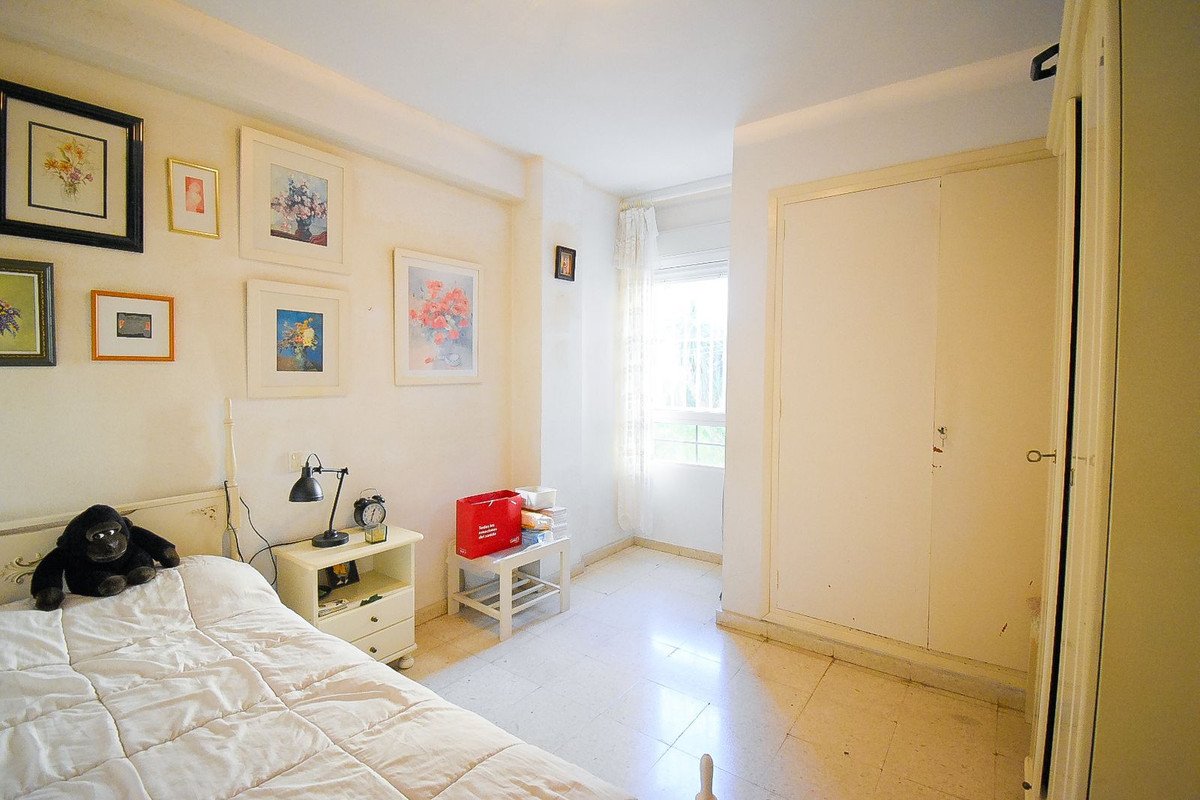 3 Bed Middle Floor Apartment in Fuengirola