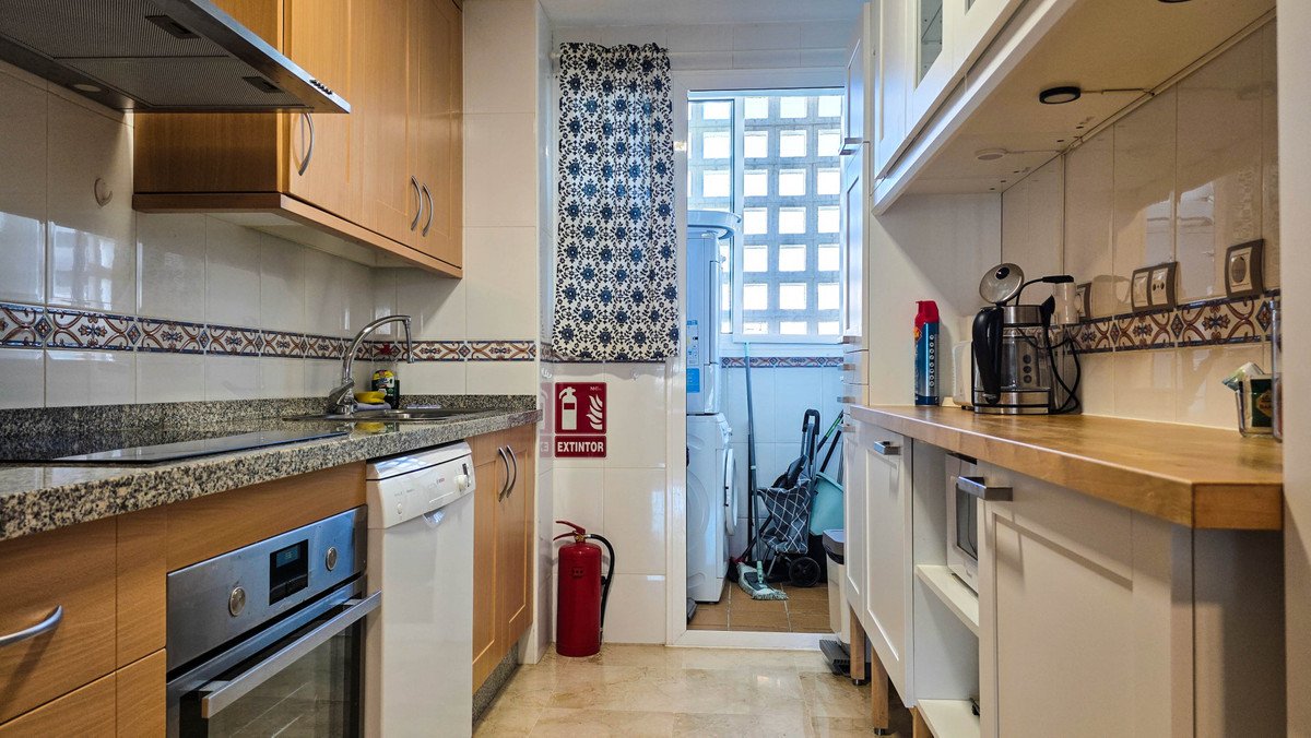 2 Bed Penthouse in San Luis de Sabinillas