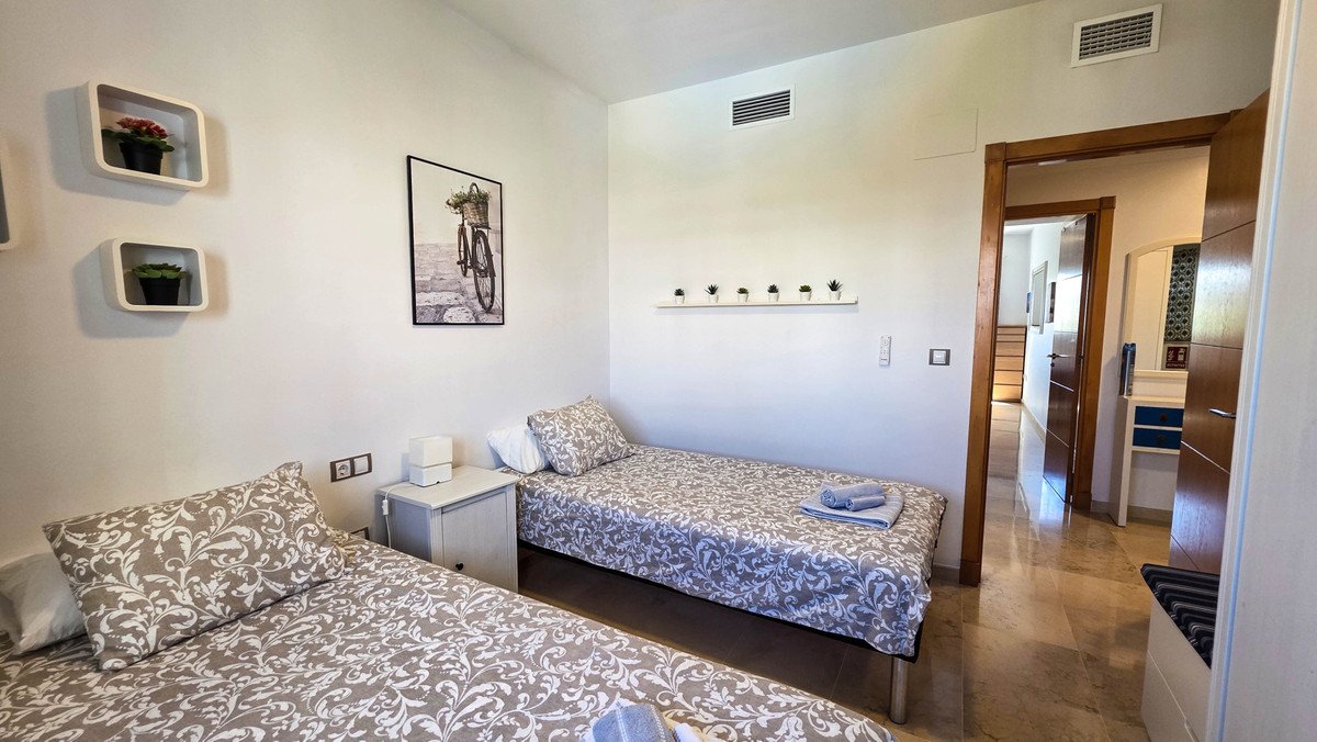2 Bed Penthouse in San Luis de Sabinillas