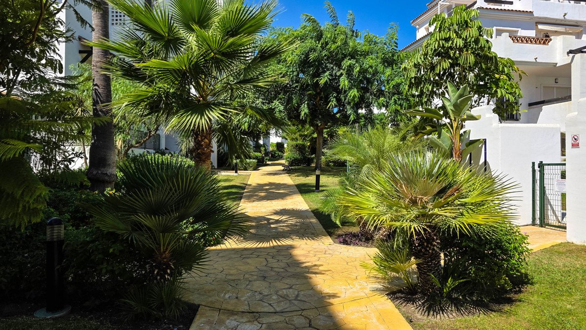 2 Bed Penthouse in San Luis de Sabinillas