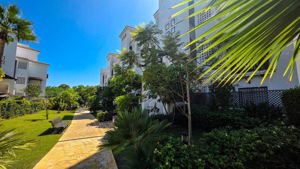 2 Bed Penthouse in San Luis de Sabinillas