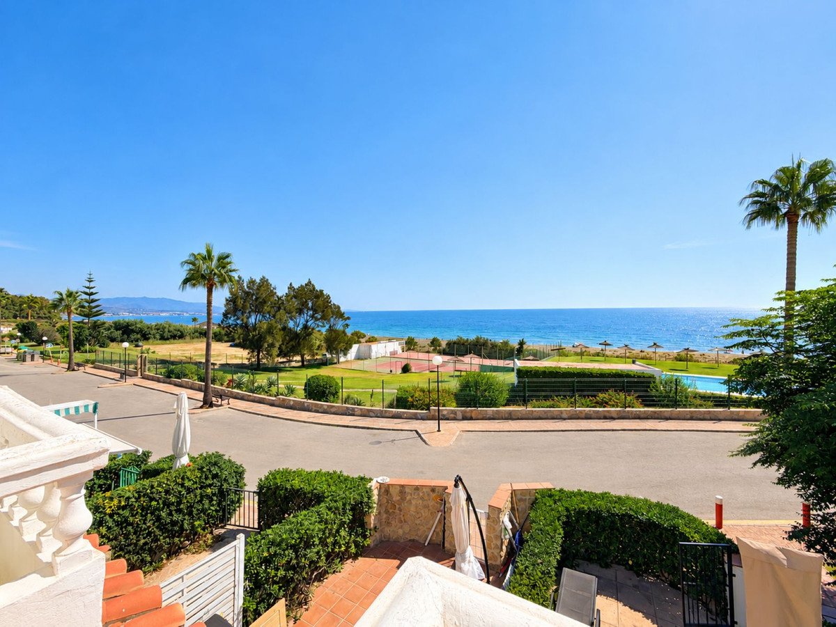 2 Bed Townhouse in La Duquesa