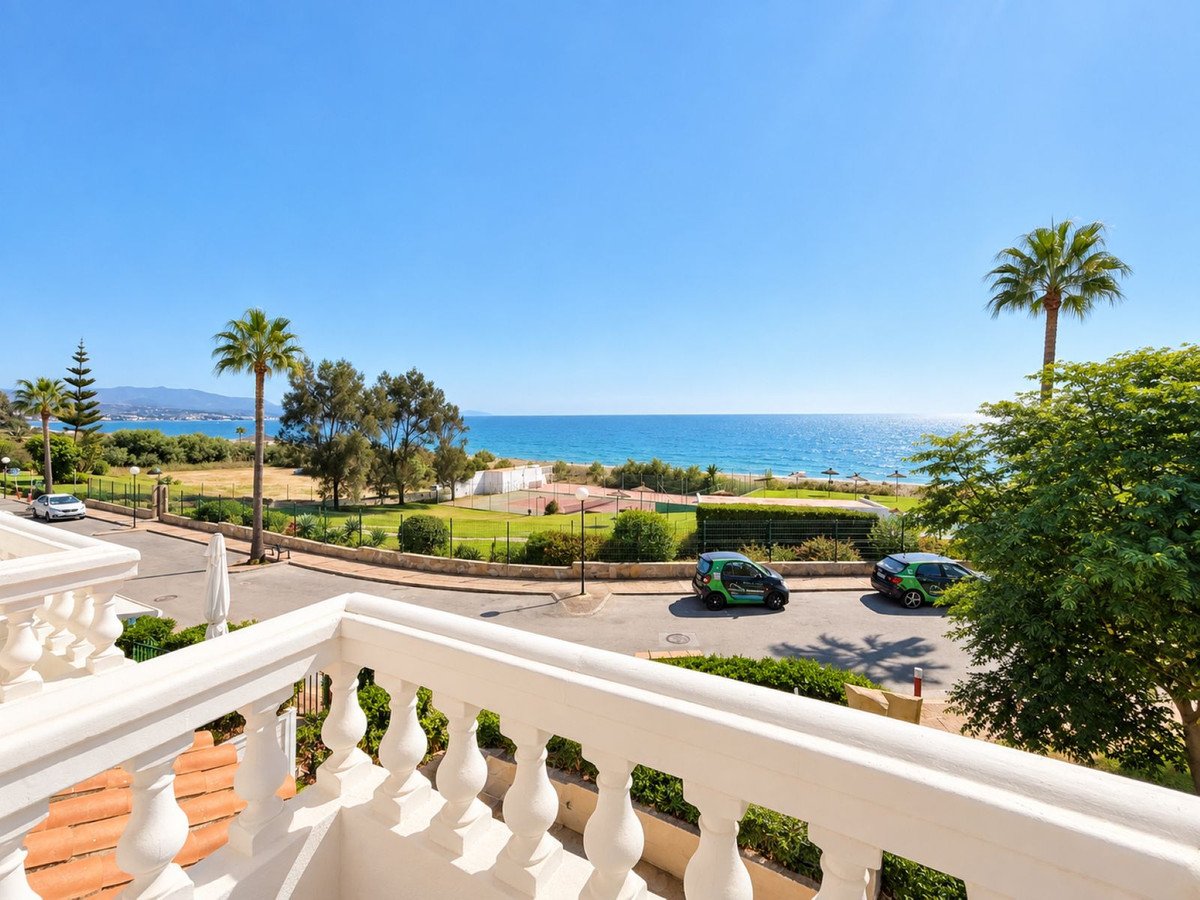 2 Bed Townhouse in La Duquesa