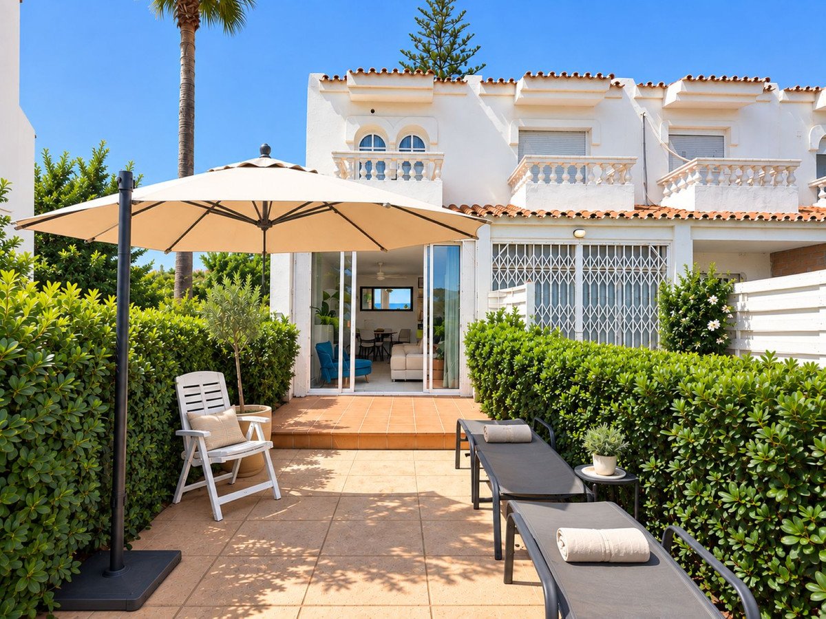 2 Bed Townhouse in La Duquesa