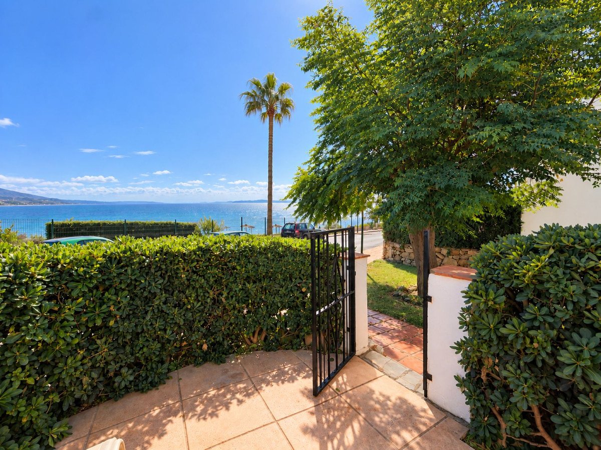 2 Bed Townhouse in La Duquesa