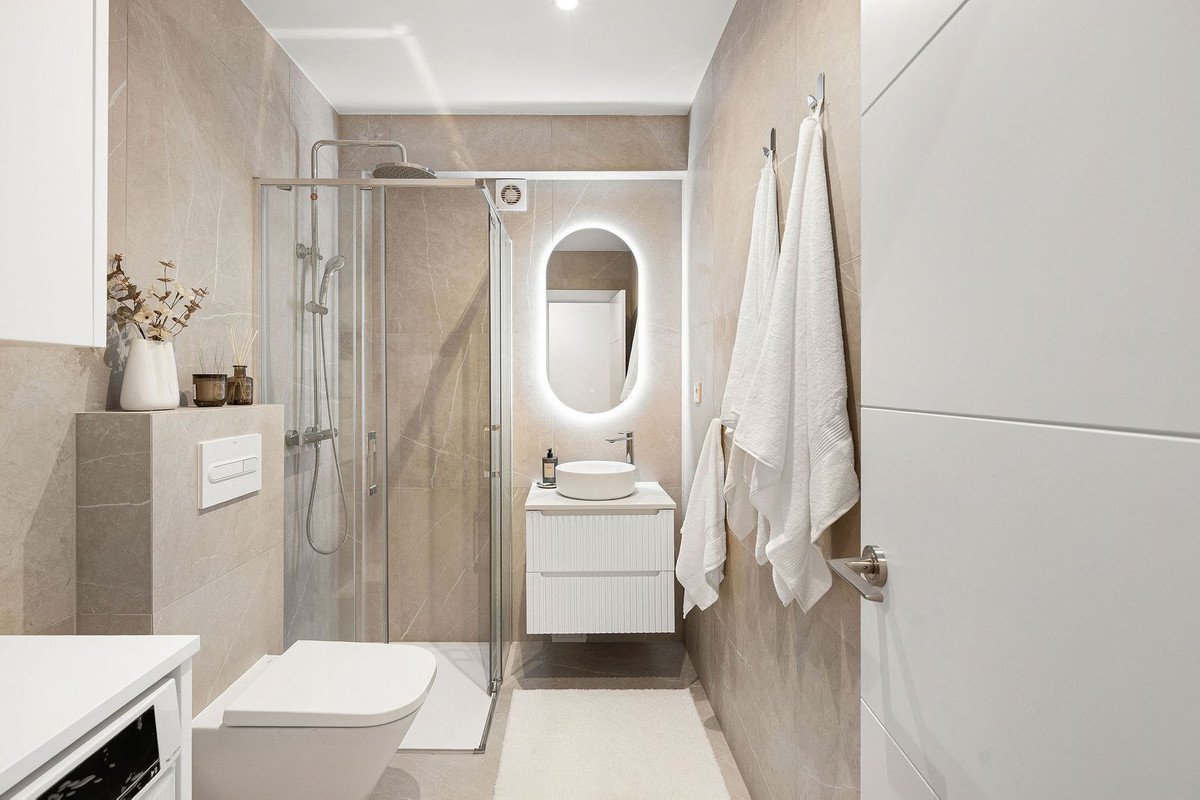 2 Bed Middle Floor Apartment in Málaga Centro