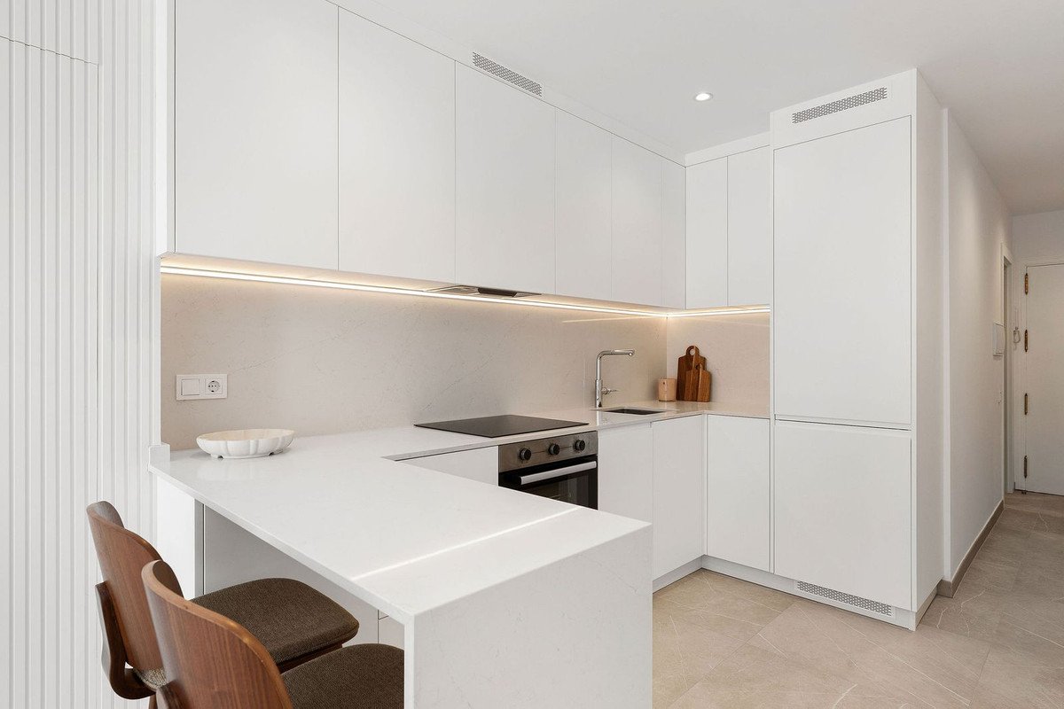 2 Bed Middle Floor Apartment in Málaga Centro