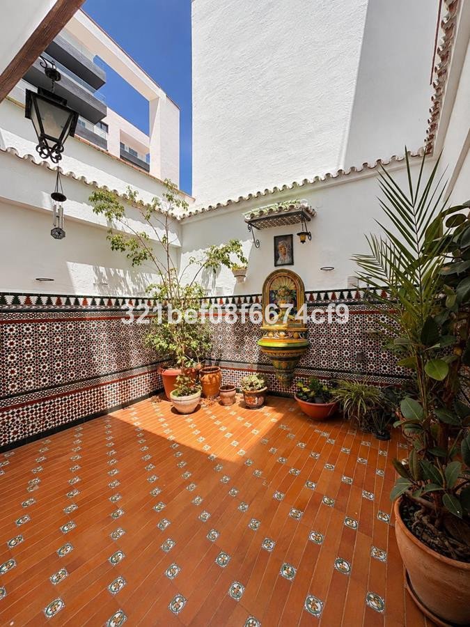 4 Bed Ground Floor Apartment in Málaga