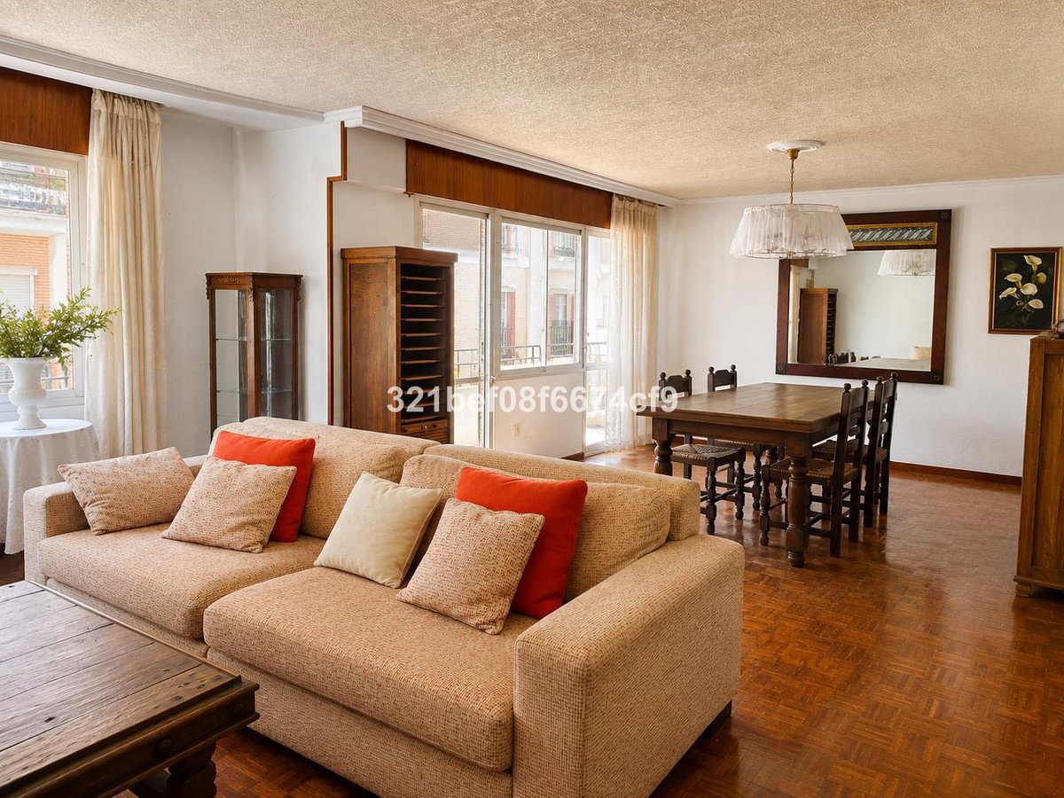4 Bed Ground Floor Apartment in Málaga