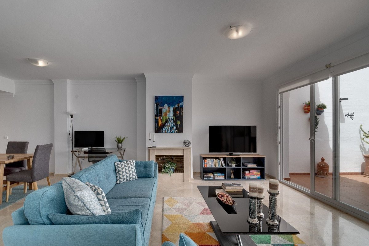 3 Bed Middle Floor Apartment in La Mairena