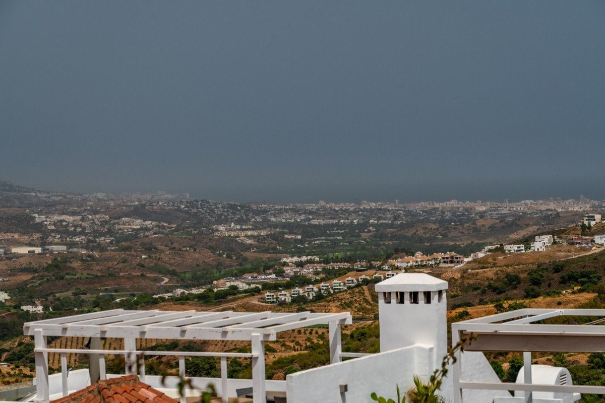 3 Bed Middle Floor Apartment in La Mairena