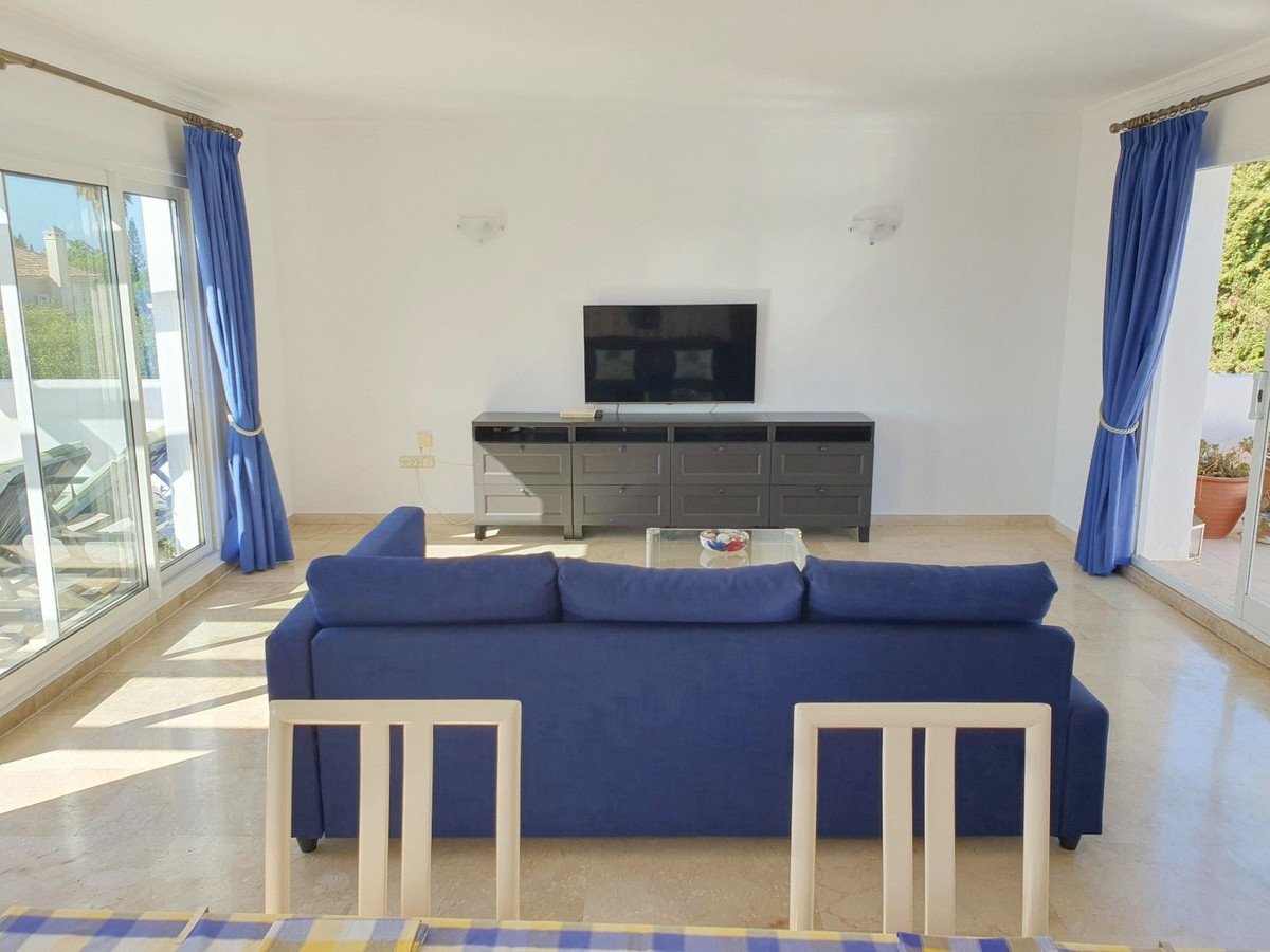 2 Bed Penthouse in El Paraiso