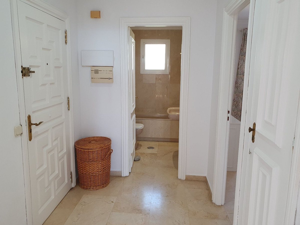 2 Bed Penthouse in El Paraiso
