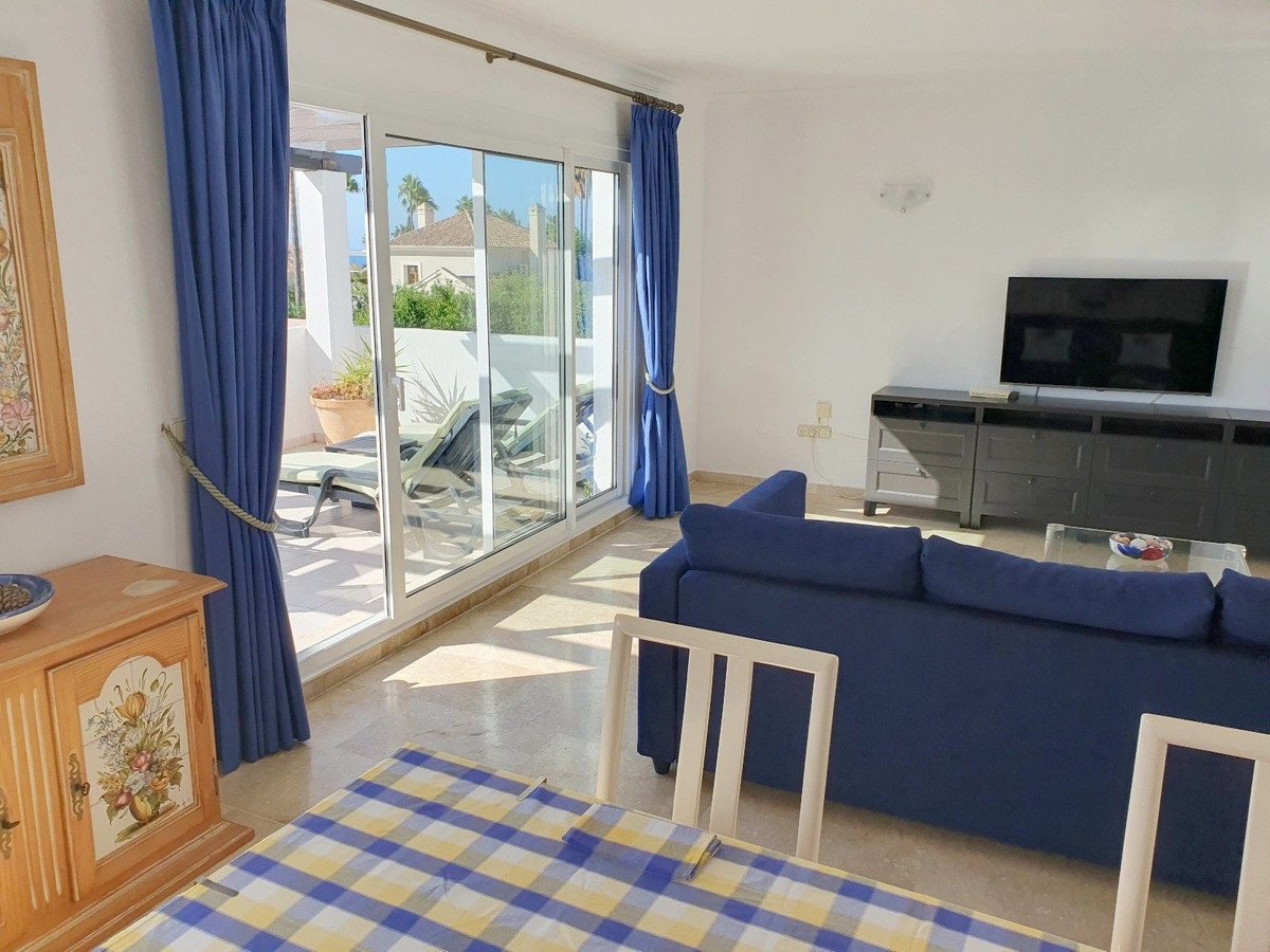 2 Bed Penthouse in El Paraiso