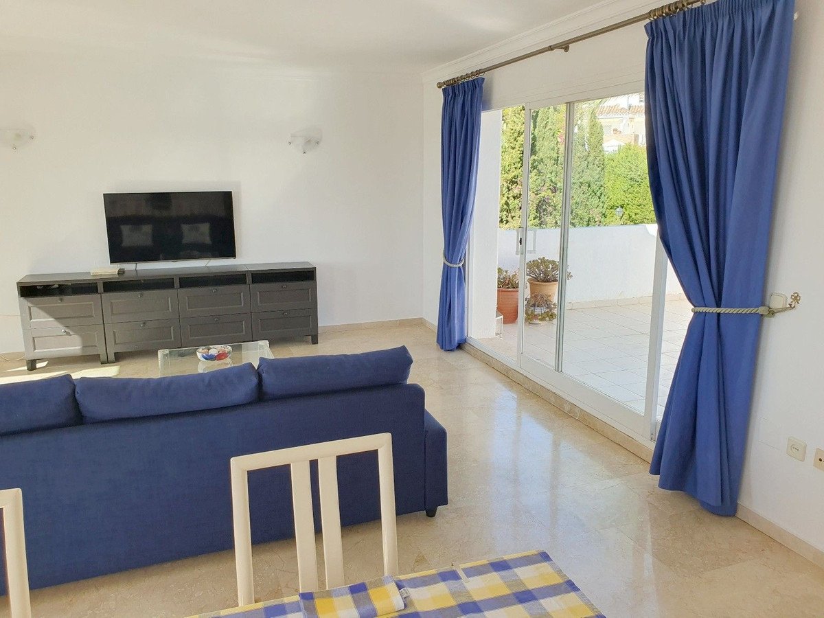 2 Bed Penthouse in El Paraiso