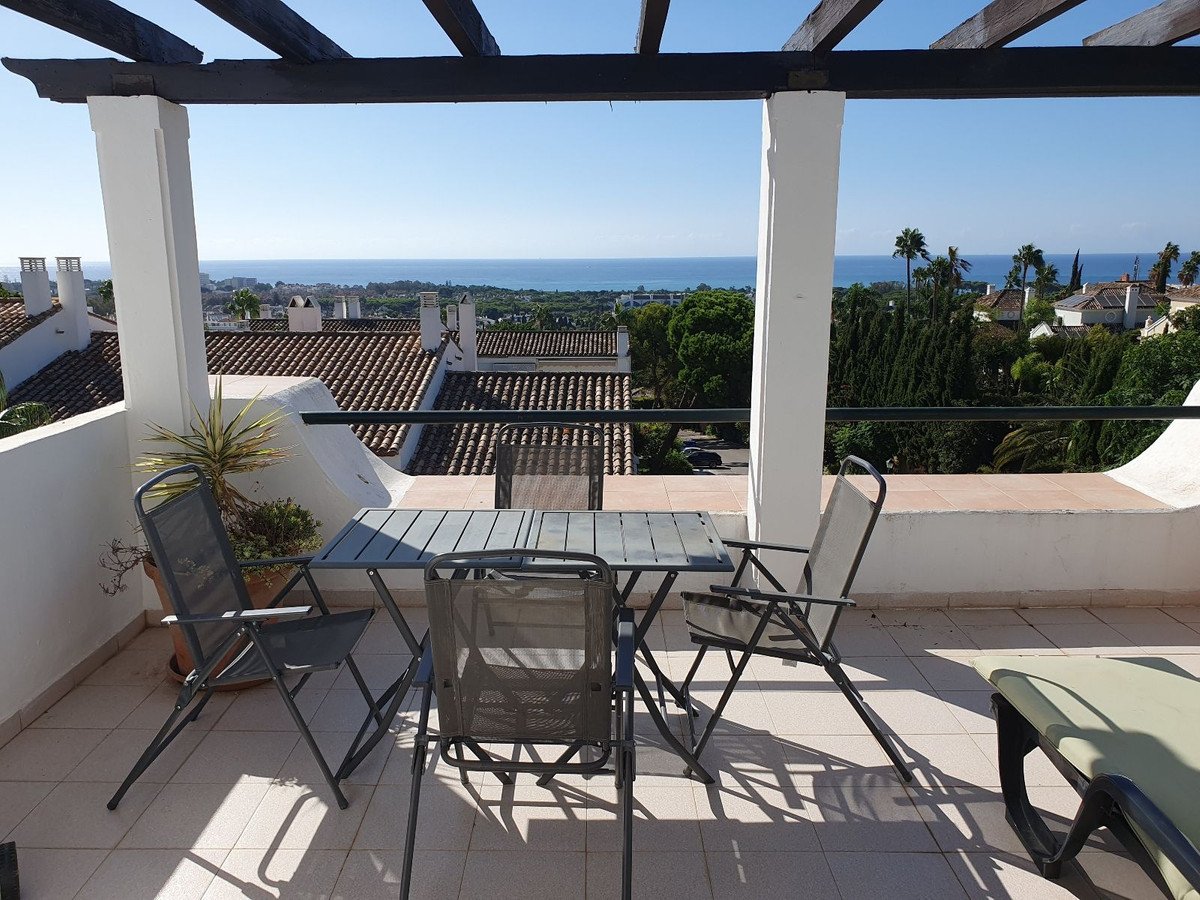 2 Bed Penthouse in El Paraiso