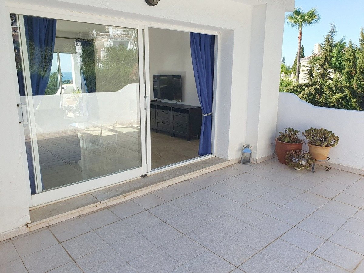 2 Bed Penthouse in El Paraiso