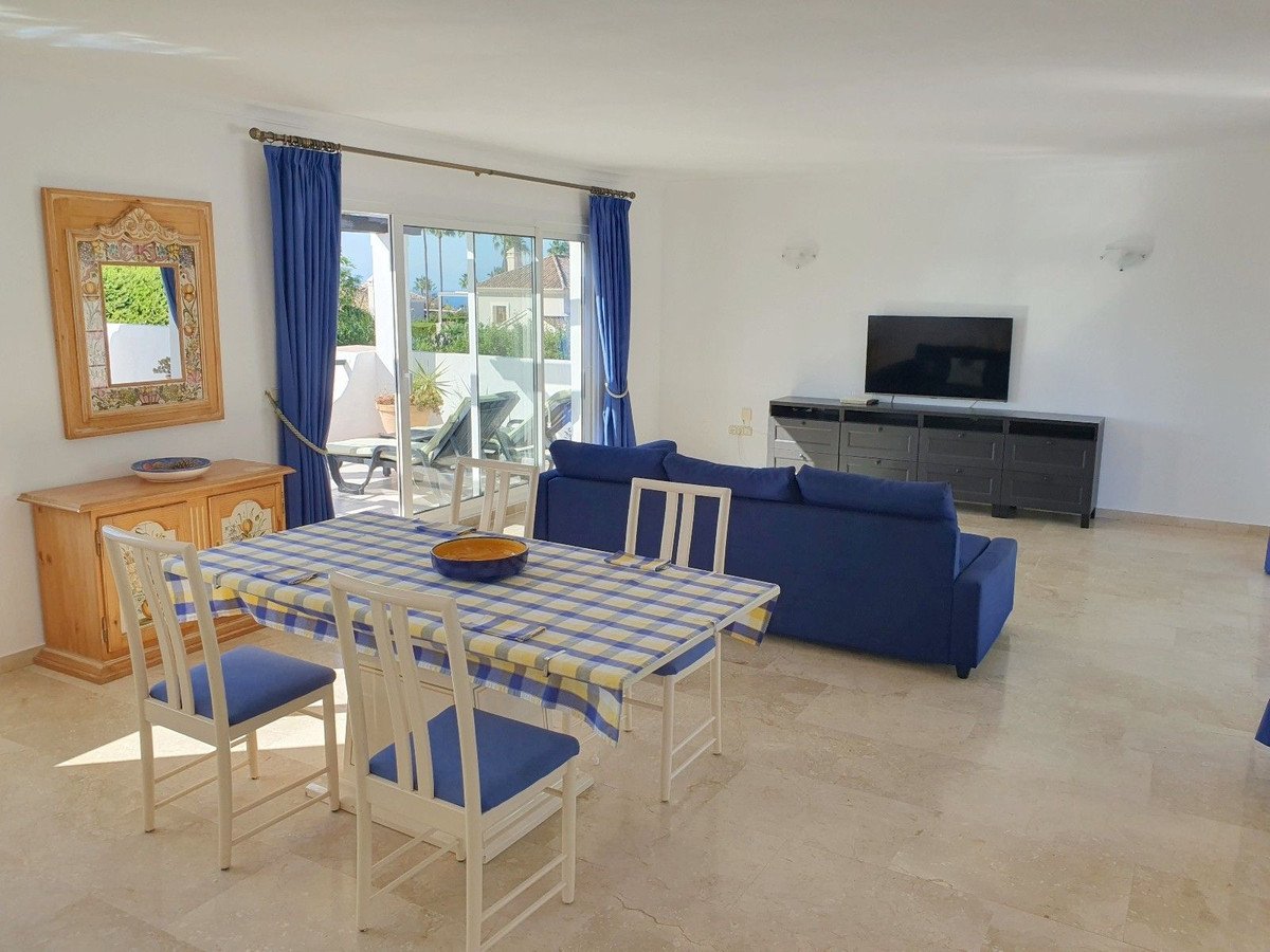 2 Bed Penthouse in El Paraiso