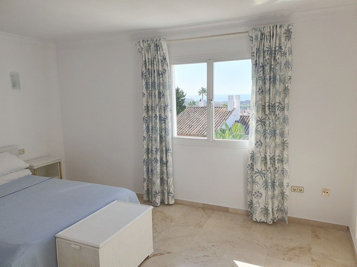 2 Bed Penthouse in El Paraiso