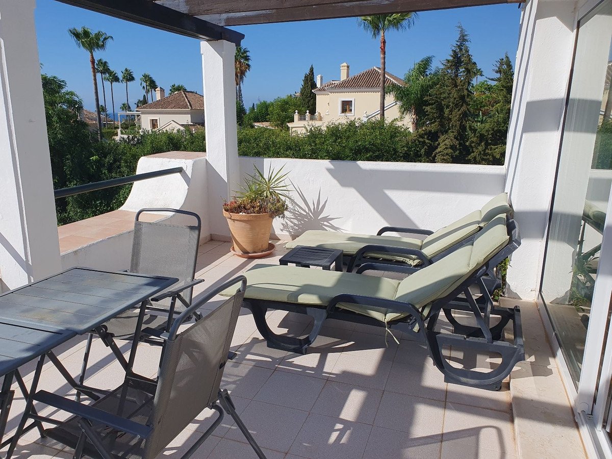 2 Bed Penthouse in El Paraiso