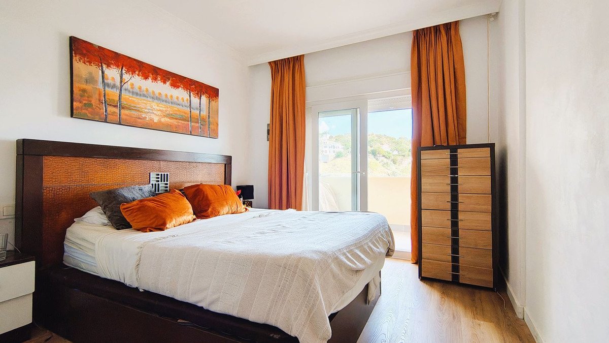 3 Bed Middle Floor Apartment in La Quinta
