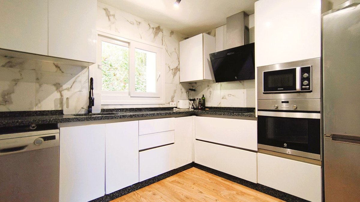 3 Bed Middle Floor Apartment in La Quinta